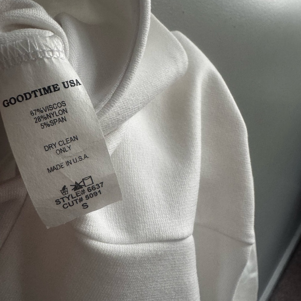 Elegant White Jumpsuit (BRAND NEW) - Picture 3 of 3